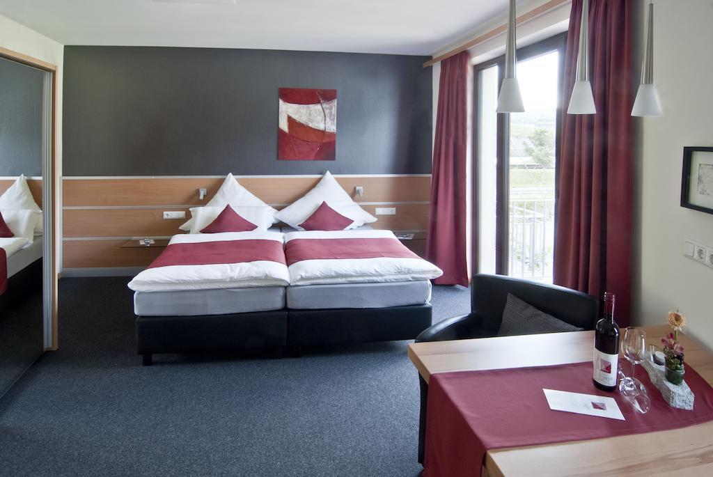 Gästehaus und Weingut Bernd Frieden Nittel Zimmer foto