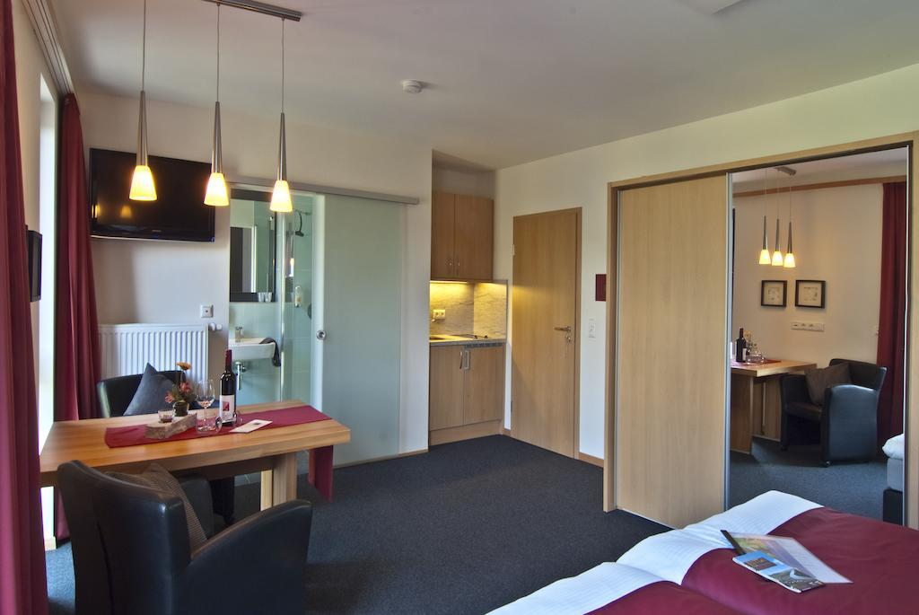 Gästehaus und Weingut Bernd Frieden Nittel Zimmer foto